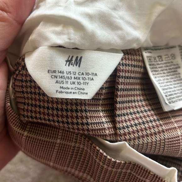 H&M Plaid Pleated Skirt in Brown - Picture 5 of 6